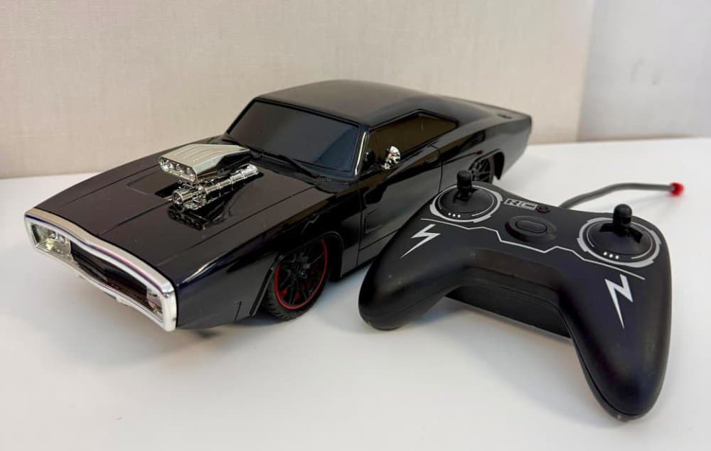 Auto a Control Negro - Ck 84
